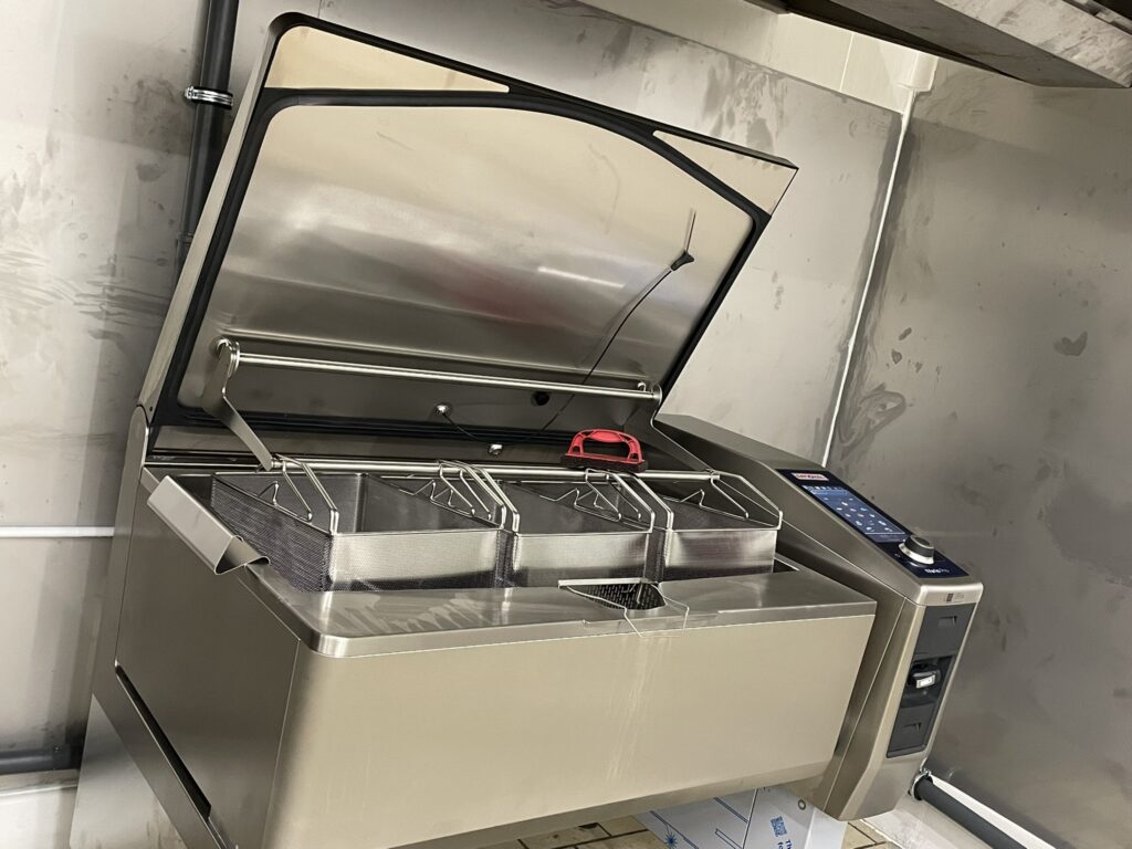 Intervention de maintenance DCH Technics en cuisine professionnelle